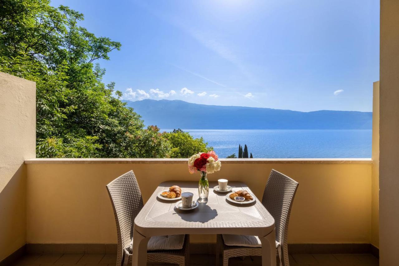 Hotel Meandro - Lake View Gargnano Exterior foto