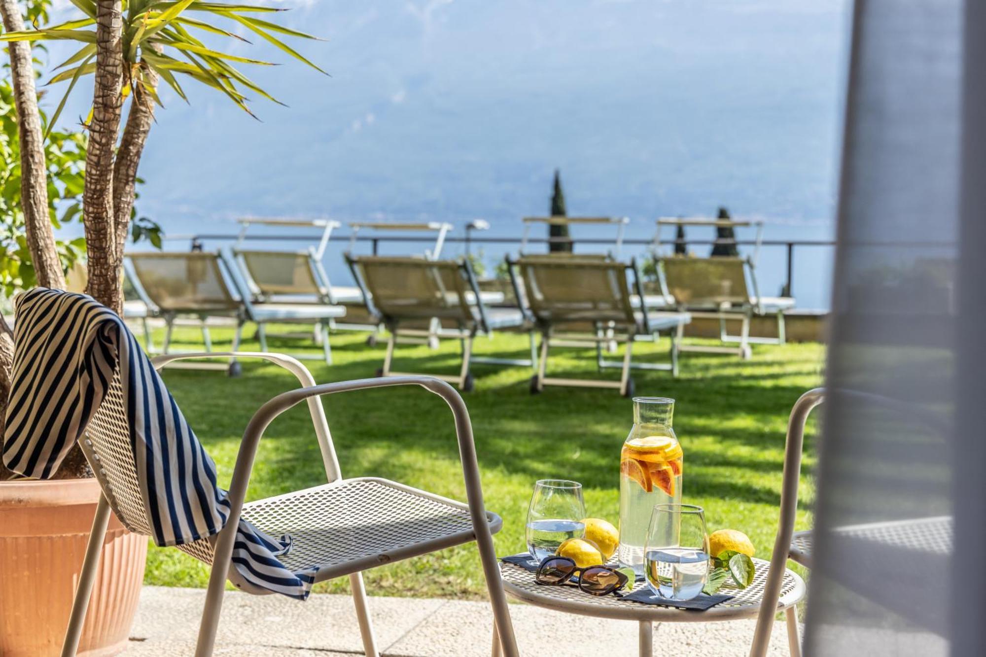 Hotel Meandro - Lake View Gargnano Exterior foto