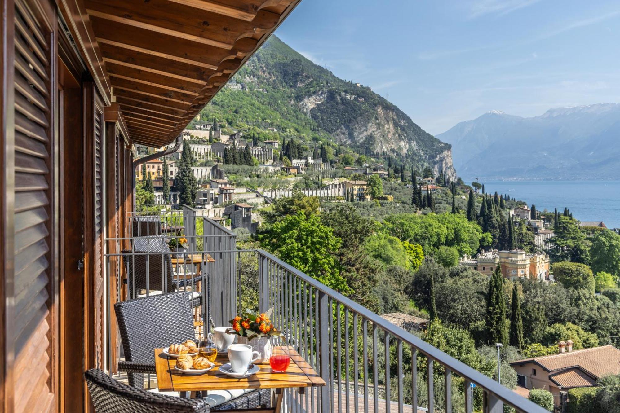 Hotel Meandro - Lake View Gargnano Exterior foto
