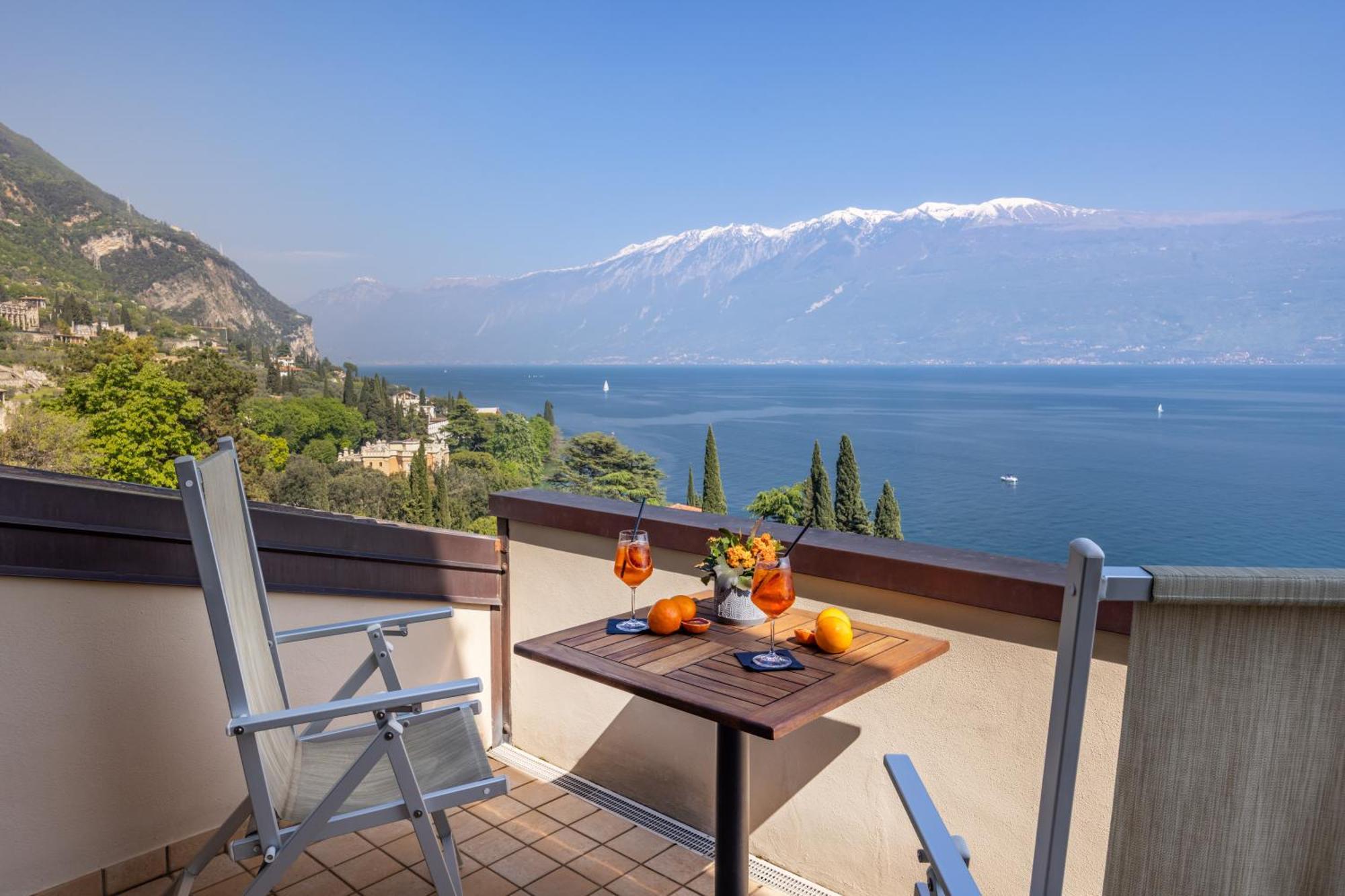 Hotel Meandro - Lake View Gargnano Exterior foto