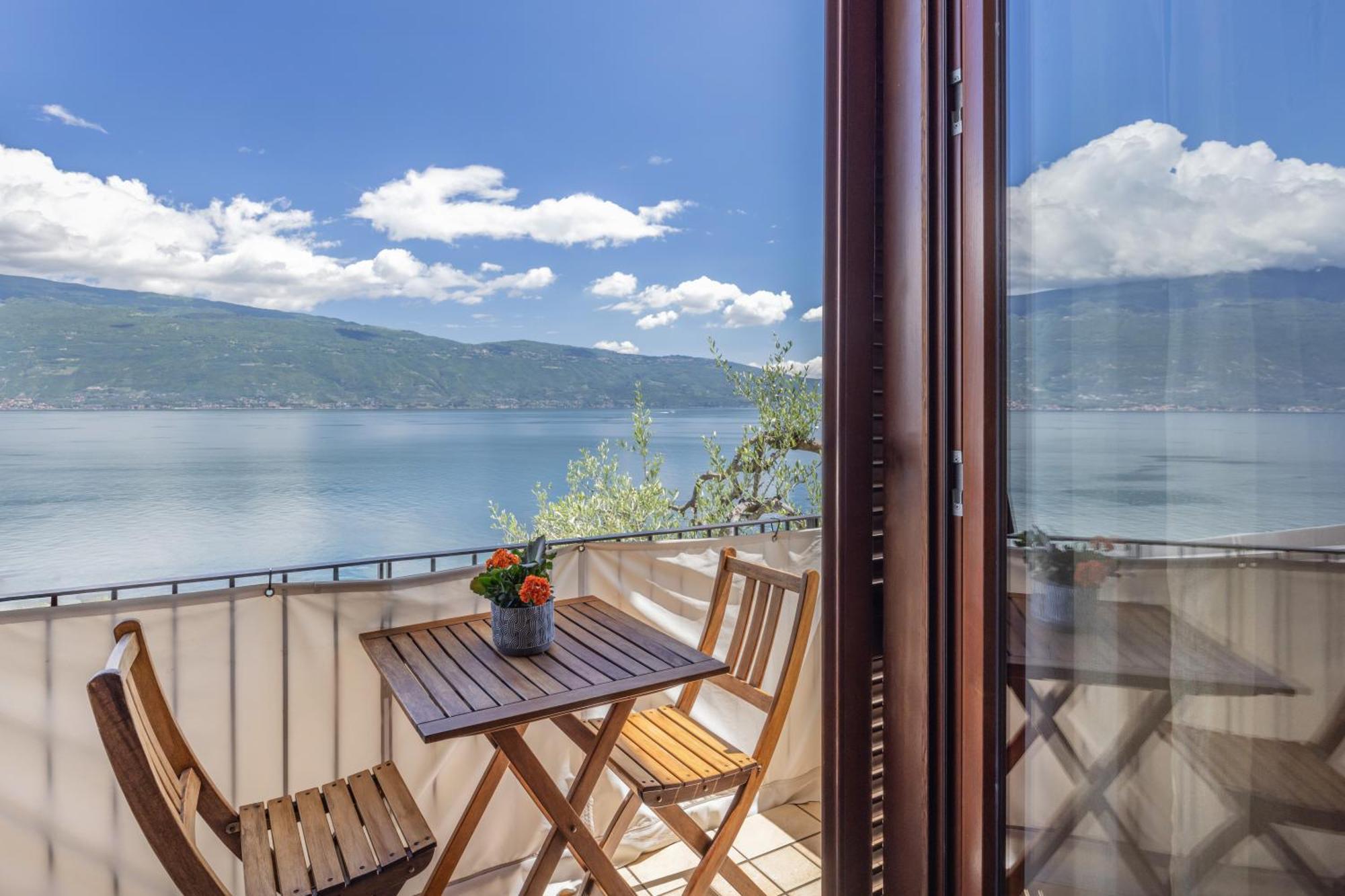 Hotel Meandro - Lake View Gargnano Habitación foto
